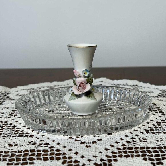 Mini porcelain pink rose bud vase - Picture 1 of 10